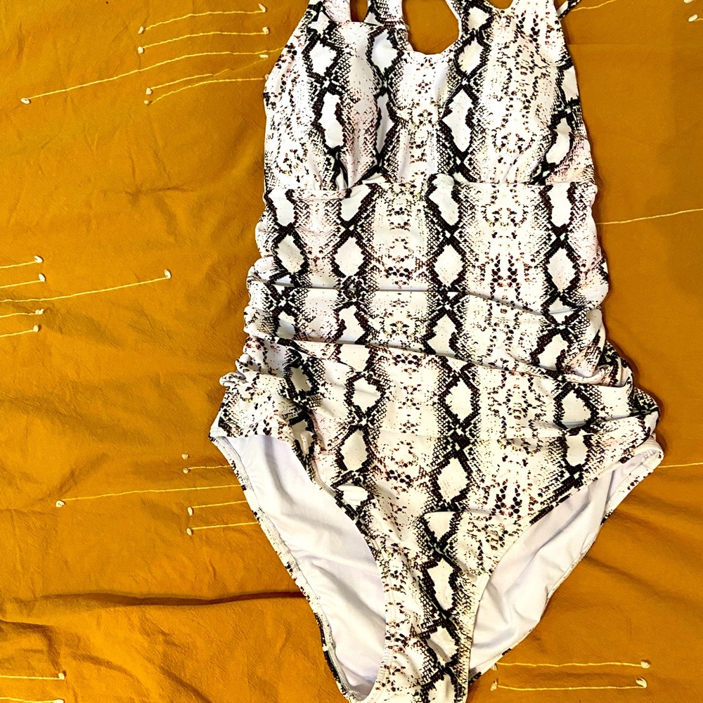 One piece swimsuit